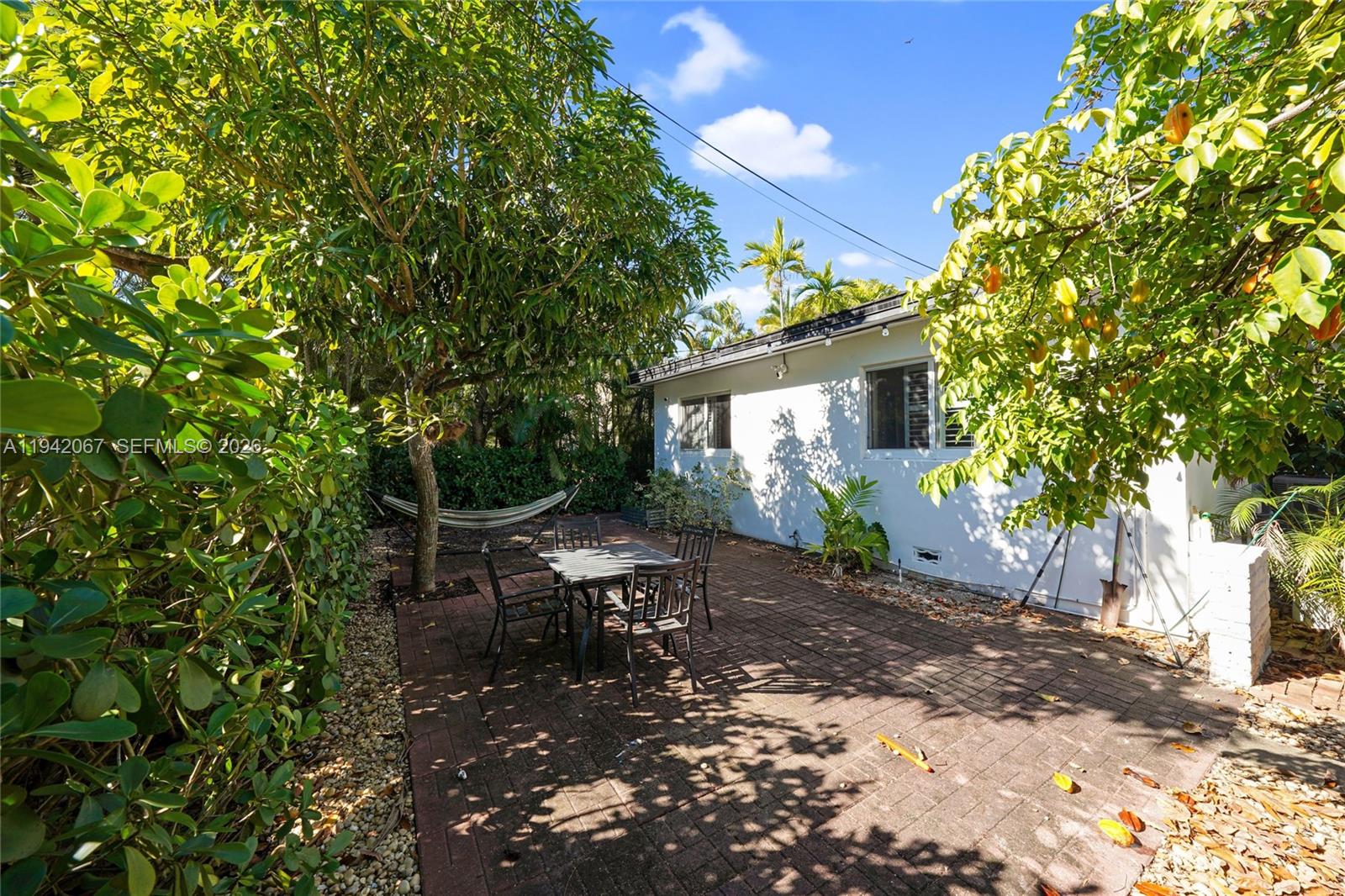 500 Aragon Ave Coral Gables, FL 33134