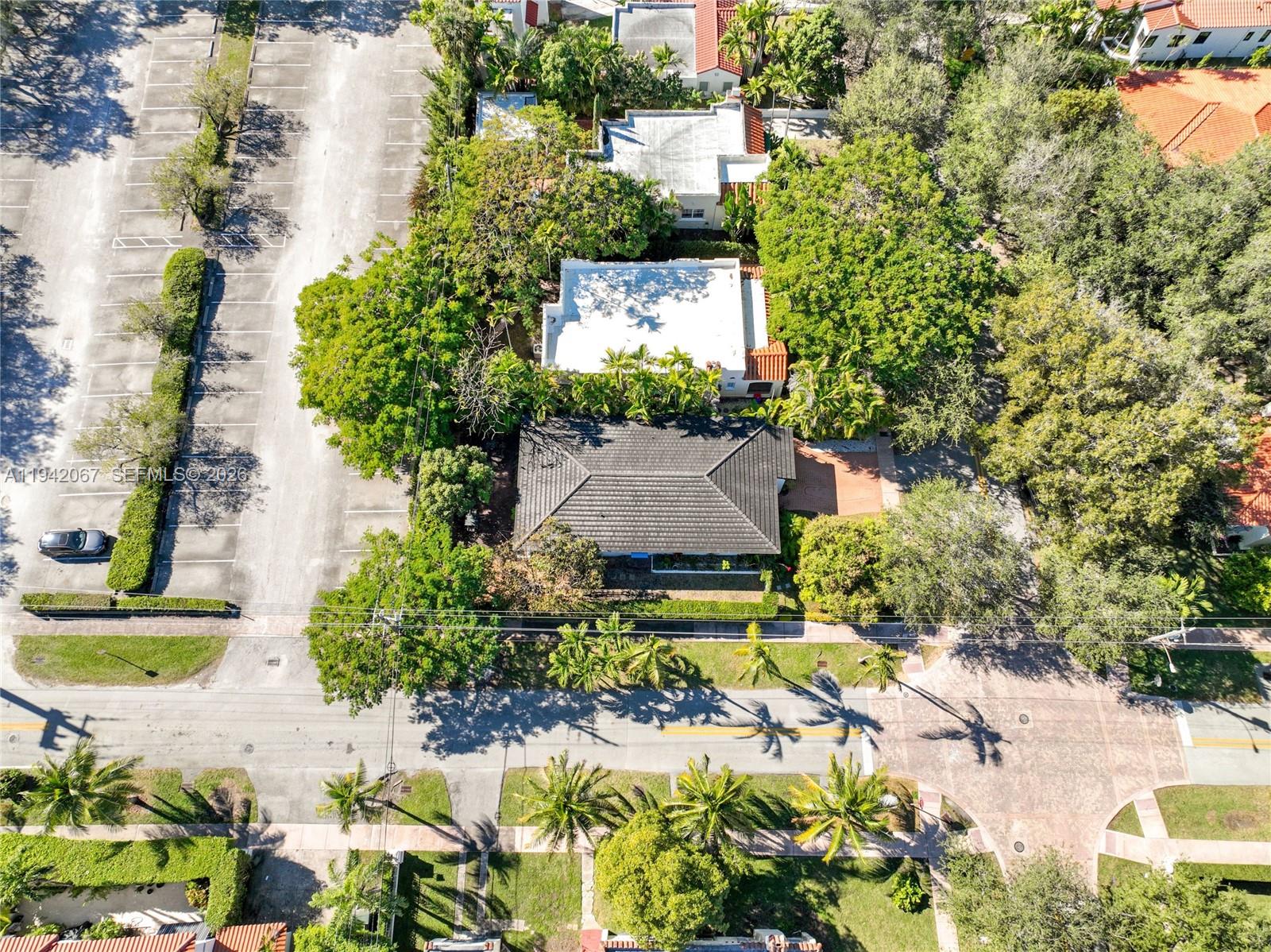 500 Aragon Ave Coral Gables, FL 33134