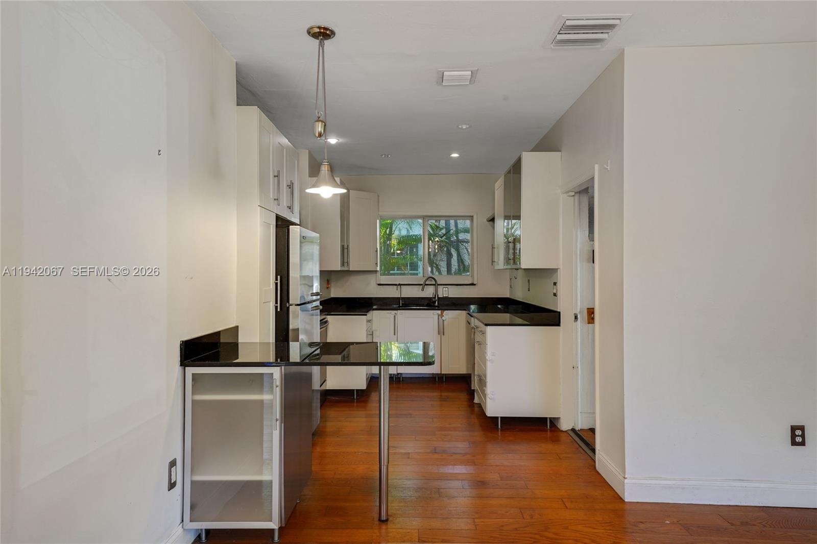 500 Aragon Ave Coral Gables, FL 33134