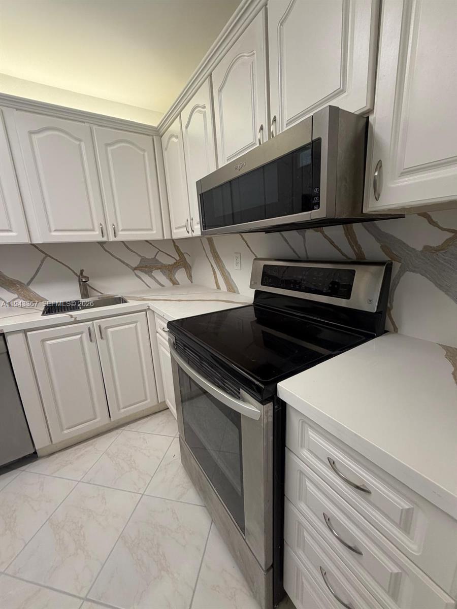 9273 Collins Ave #607 Surfside, FL 33154