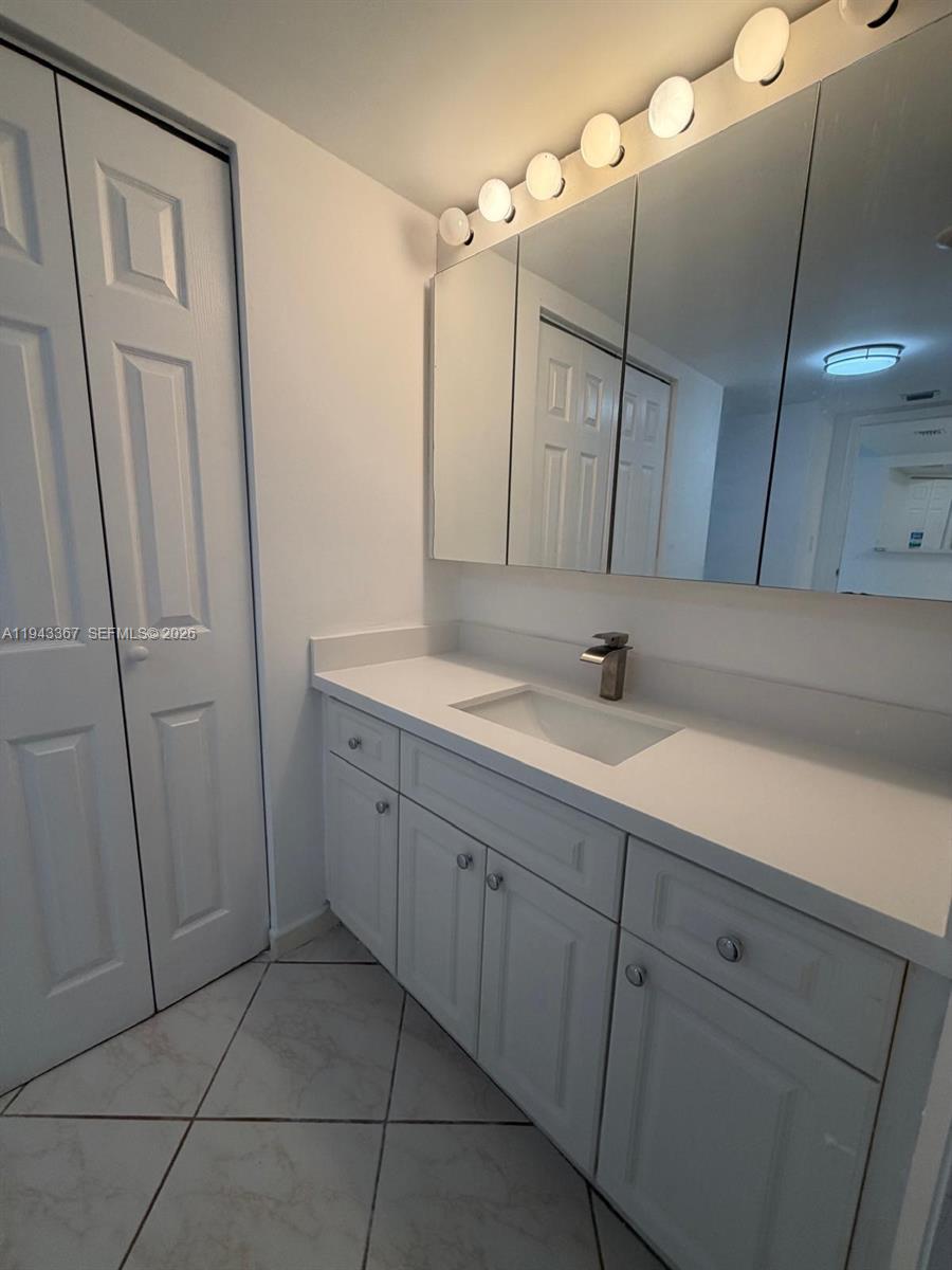 9273 Collins Ave #607 Surfside, FL 33154