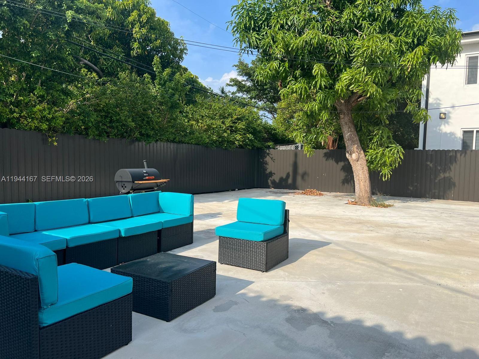 945 79th Ter #2 Miami Beach, FL 33141