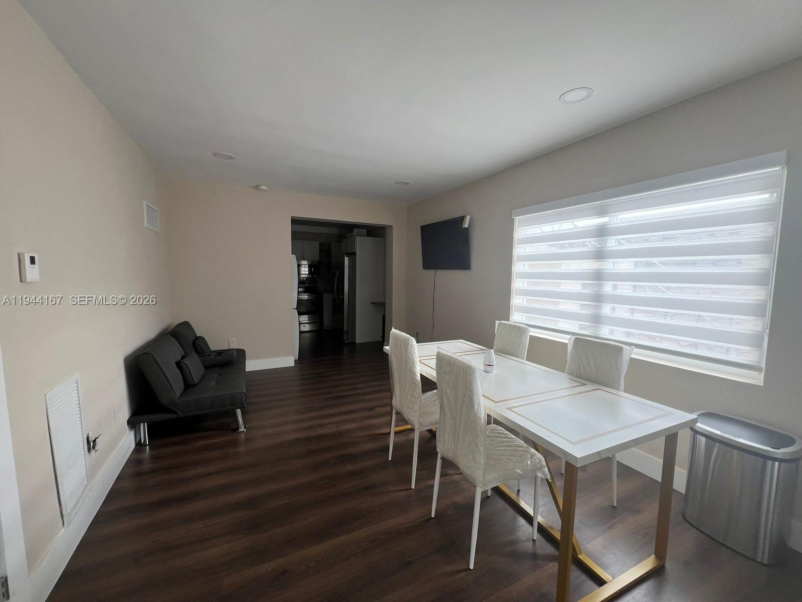 945 79th Ter #2 Miami Beach, FL 33141