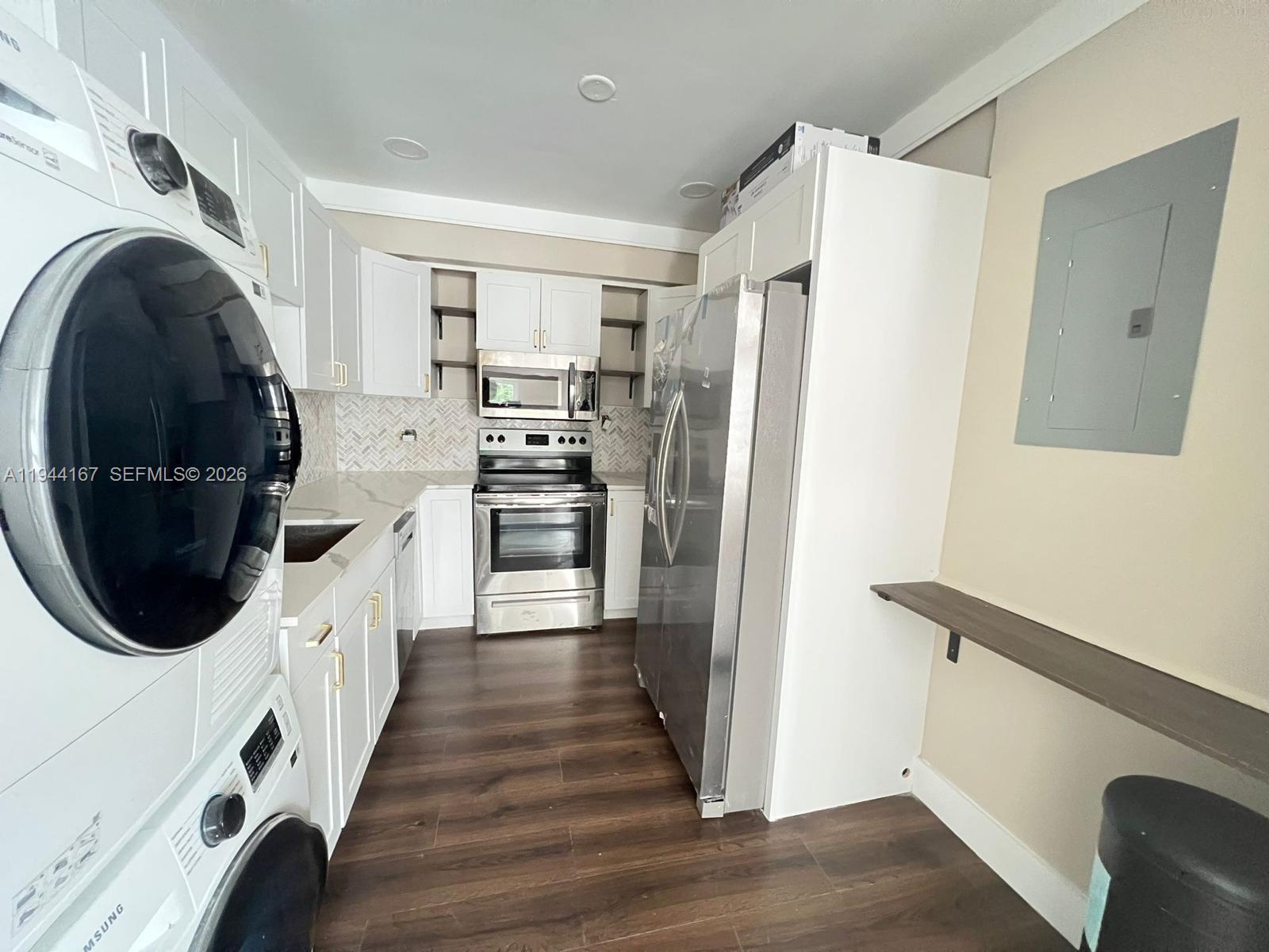 945 79th Ter #2 Miami Beach, FL 33141