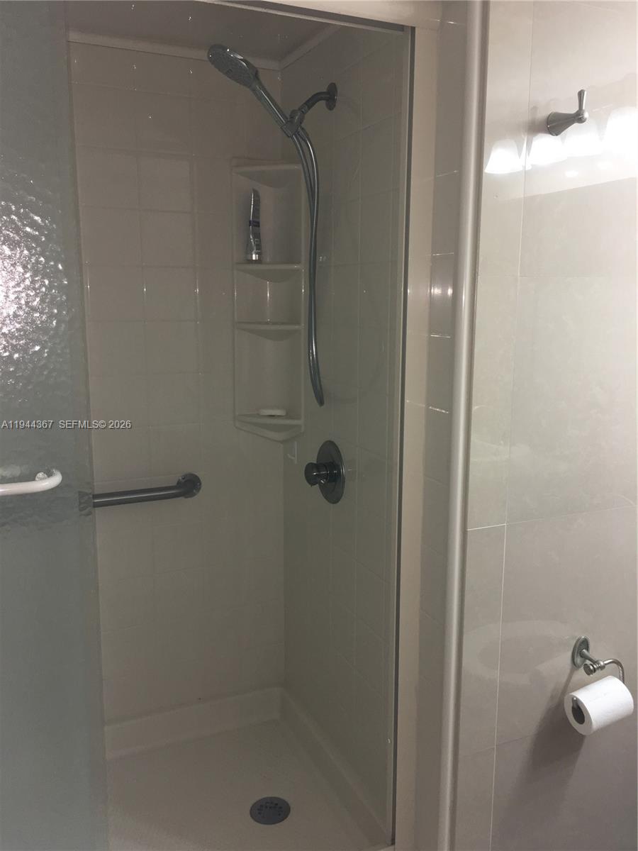 image Brickell Key Ii7