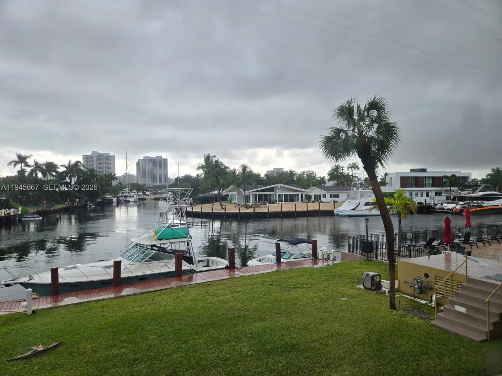 301 Golden Isles Dr #205