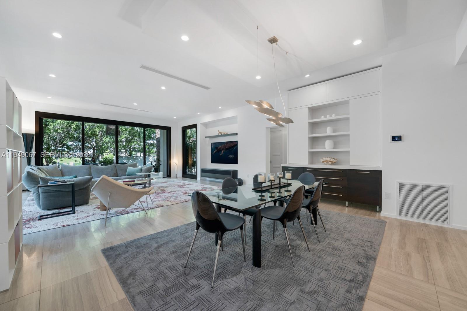 6840 Sunrise Pl Coral Gables, FL 33133