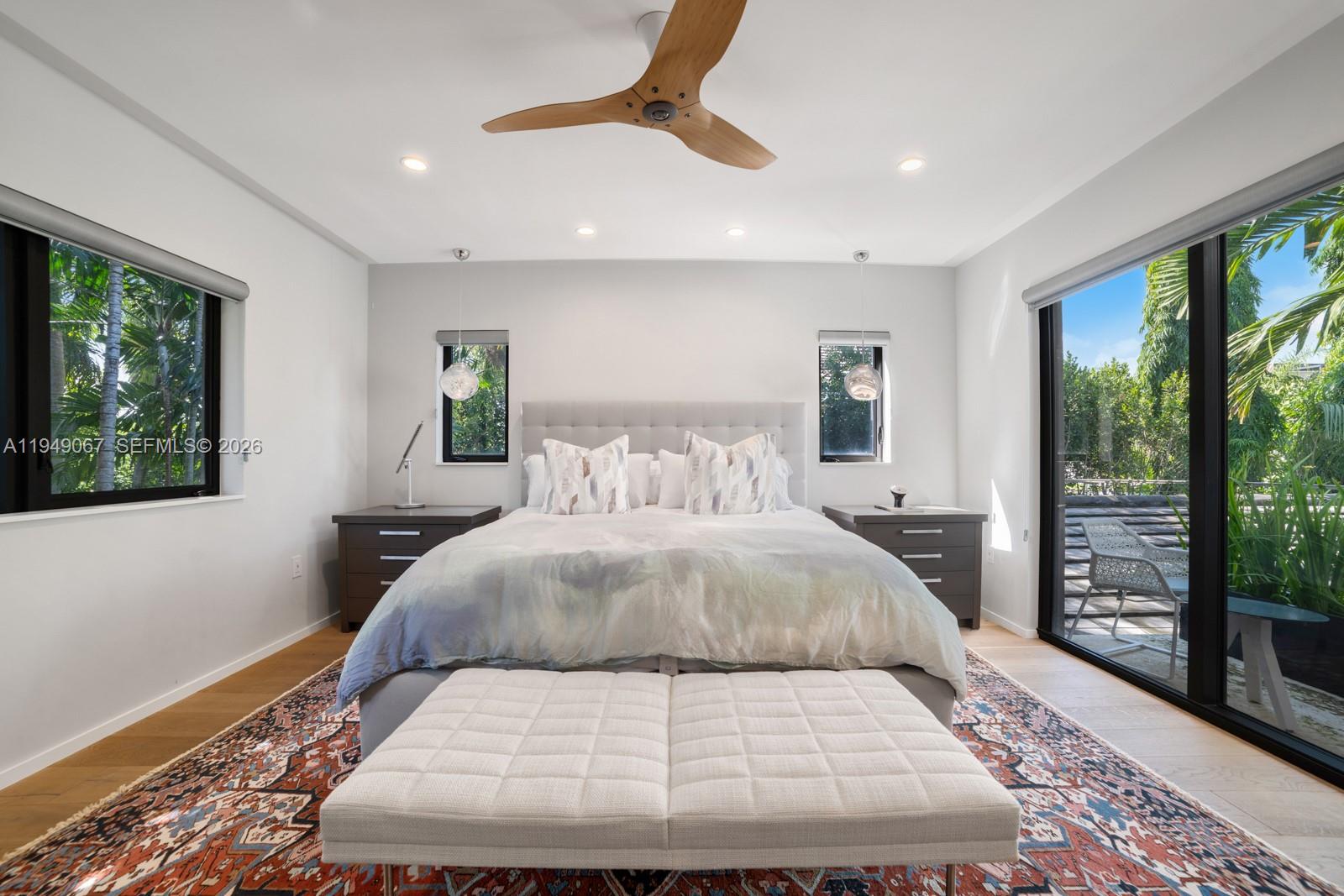 6840 Sunrise Pl Coral Gables, FL 33133