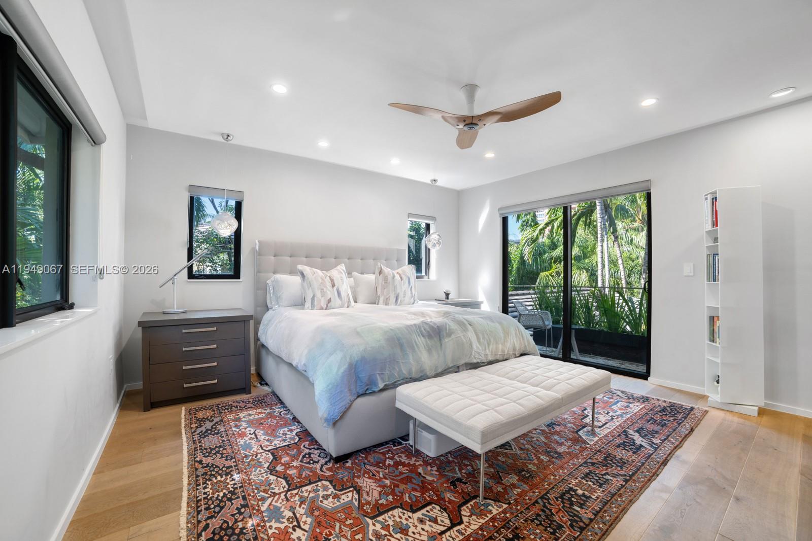 6840 Sunrise Pl Coral Gables, FL 33133