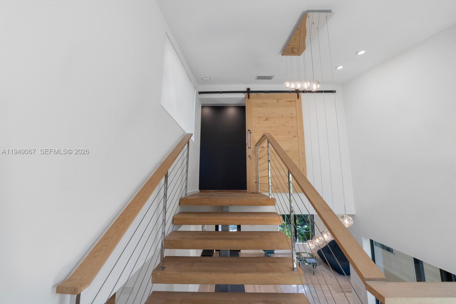 6840 Sunrise Pl Coral Gables, FL 33133