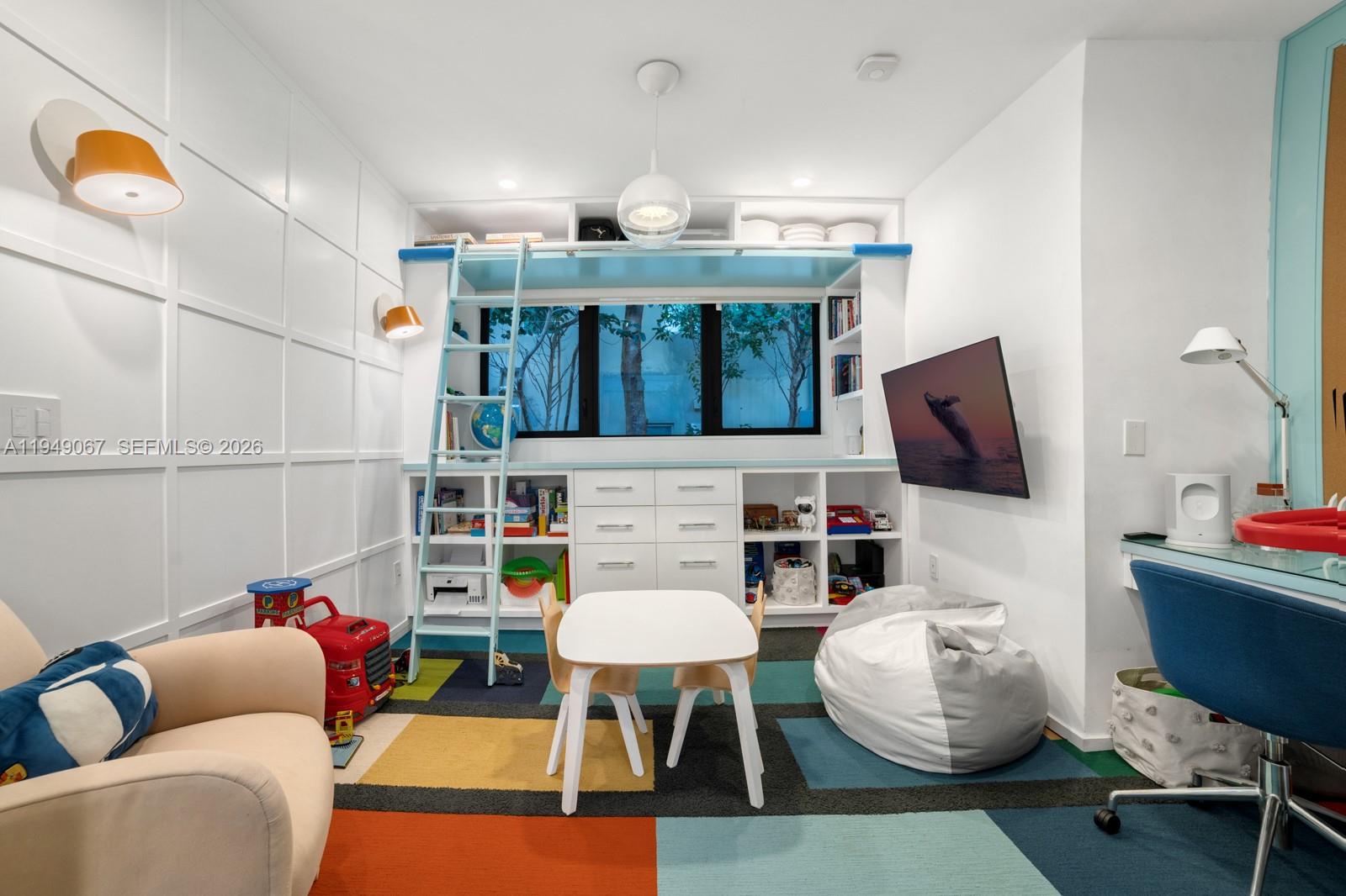 6840 Sunrise Pl Coral Gables, FL 33133