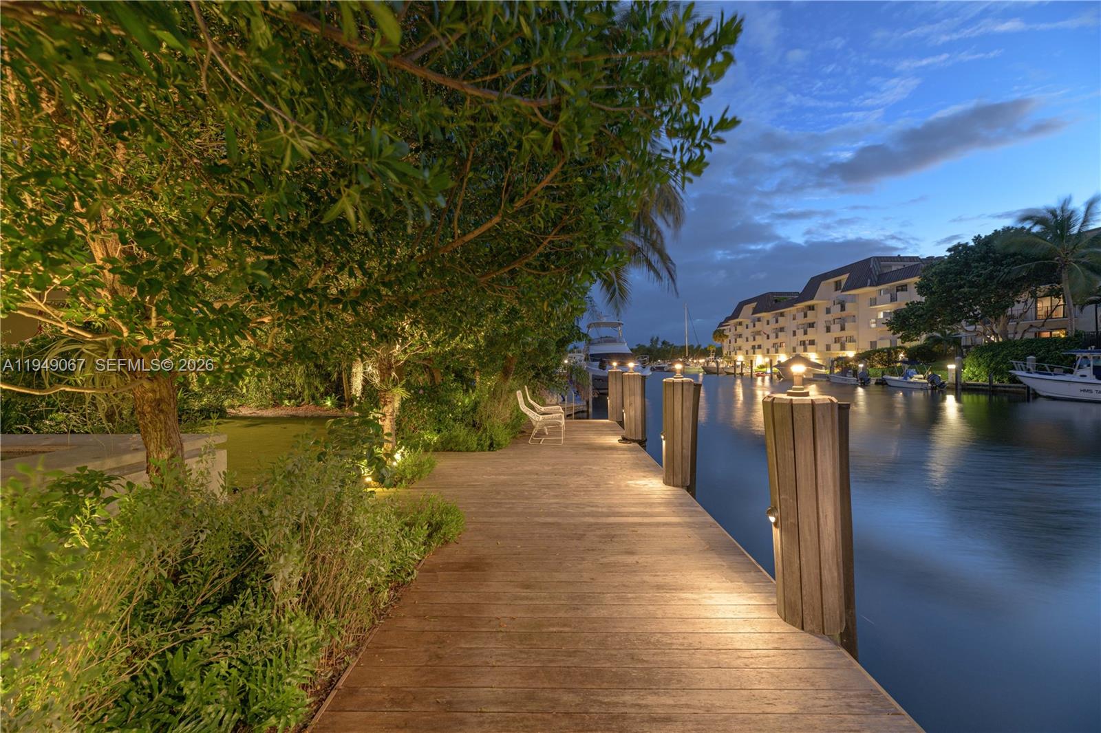 6840 Sunrise Pl Coral Gables, FL 33133