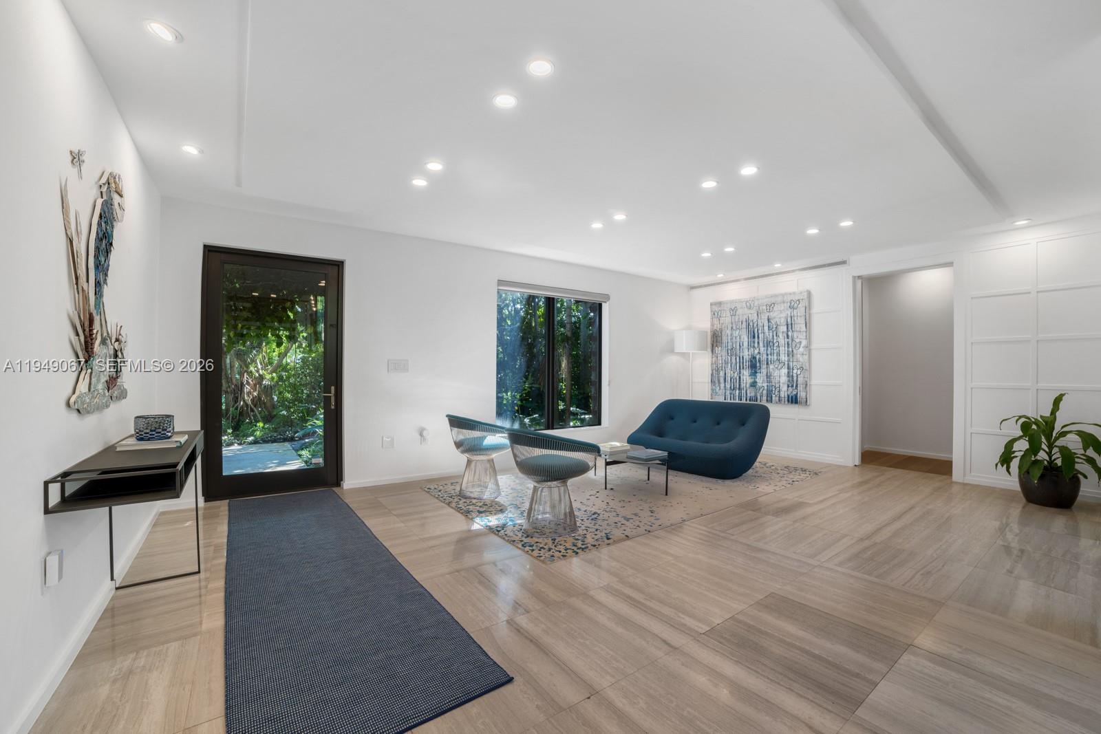 6840 Sunrise Pl Coral Gables, FL 33133