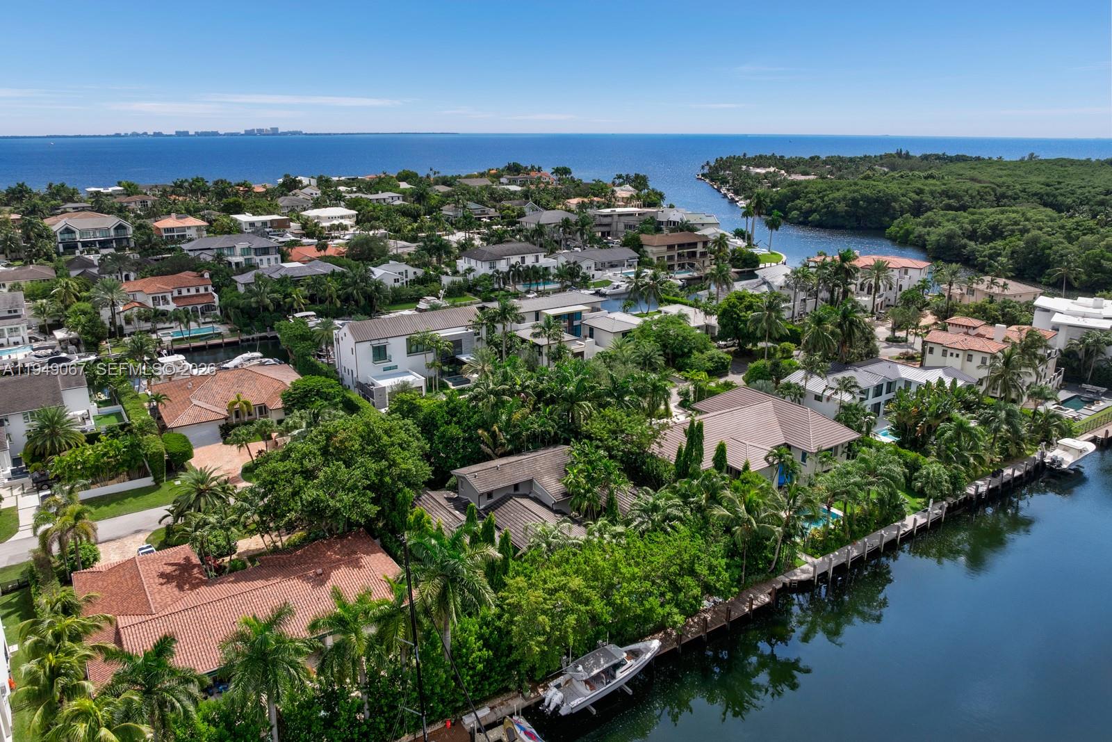 6840 Sunrise Pl Coral Gables, FL 33133