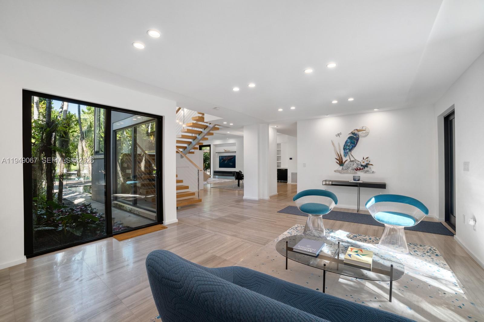 6840 Sunrise Pl Coral Gables, FL 33133