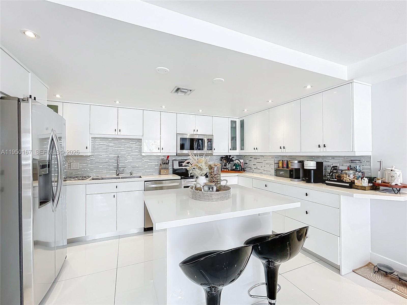 image Charter Club12