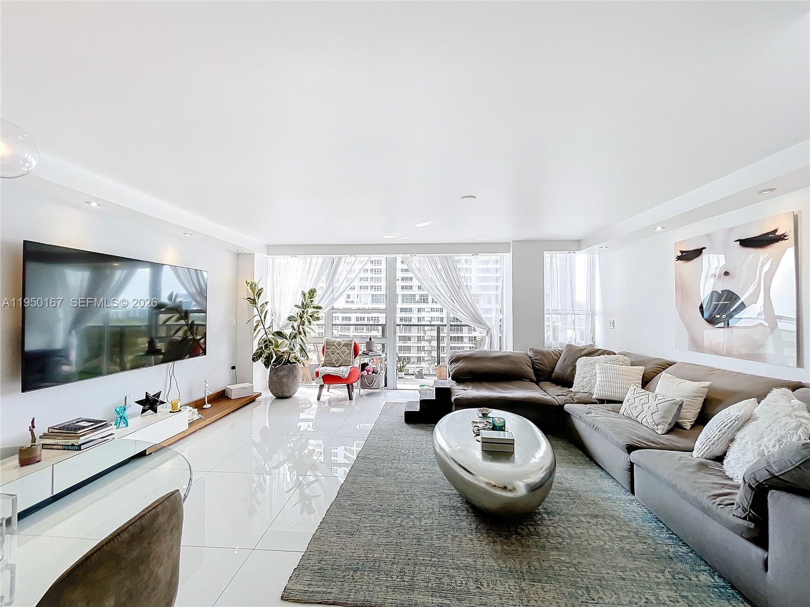 image Charter Club17