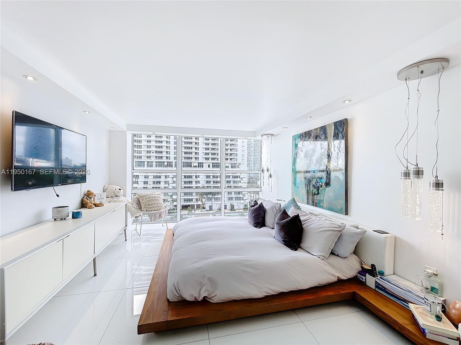 image Charter Club31