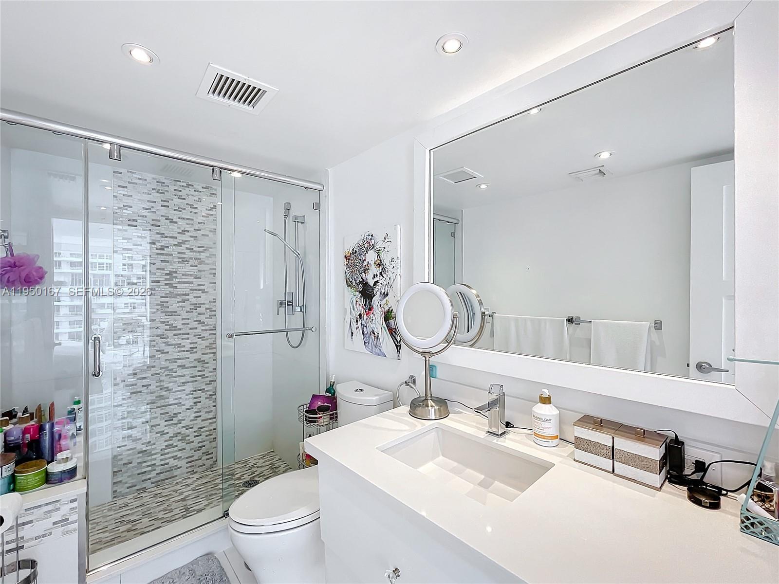 image Charter Club35