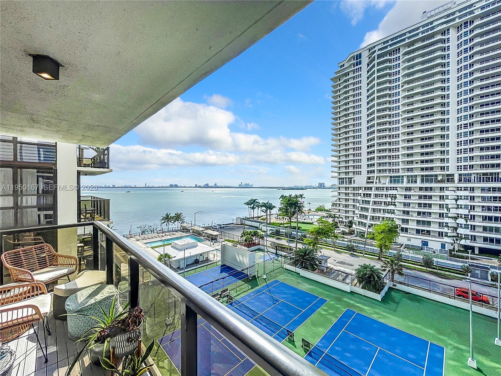 image Charter Club39