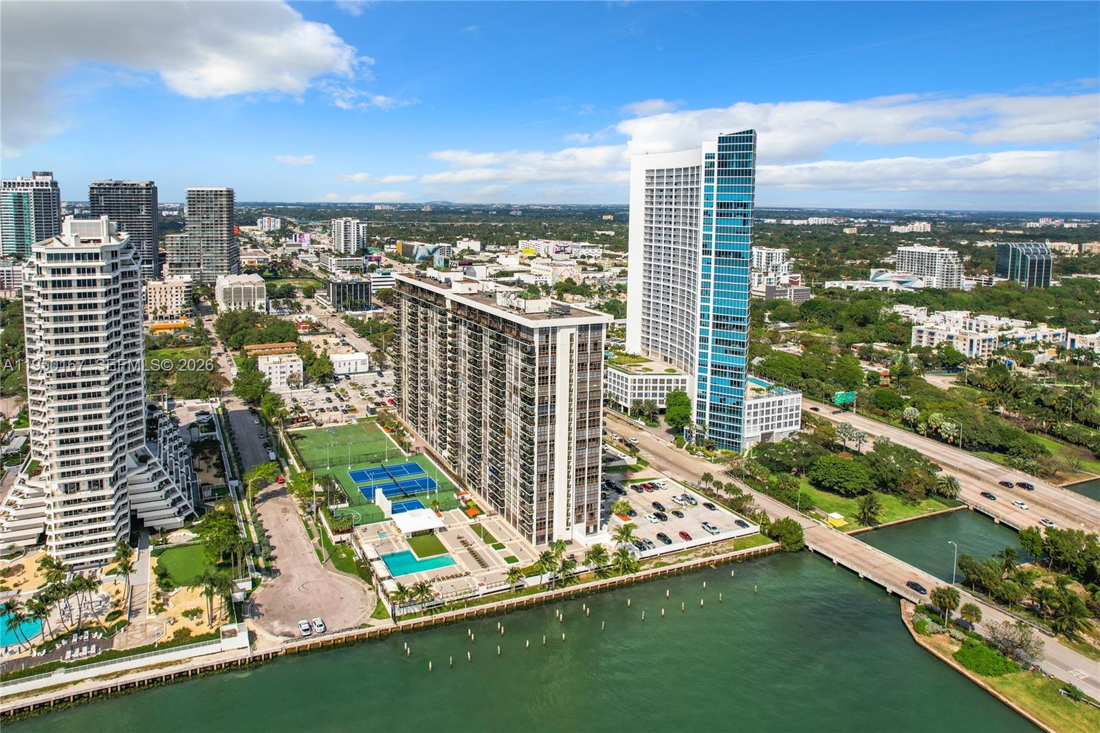 image Charter Club44