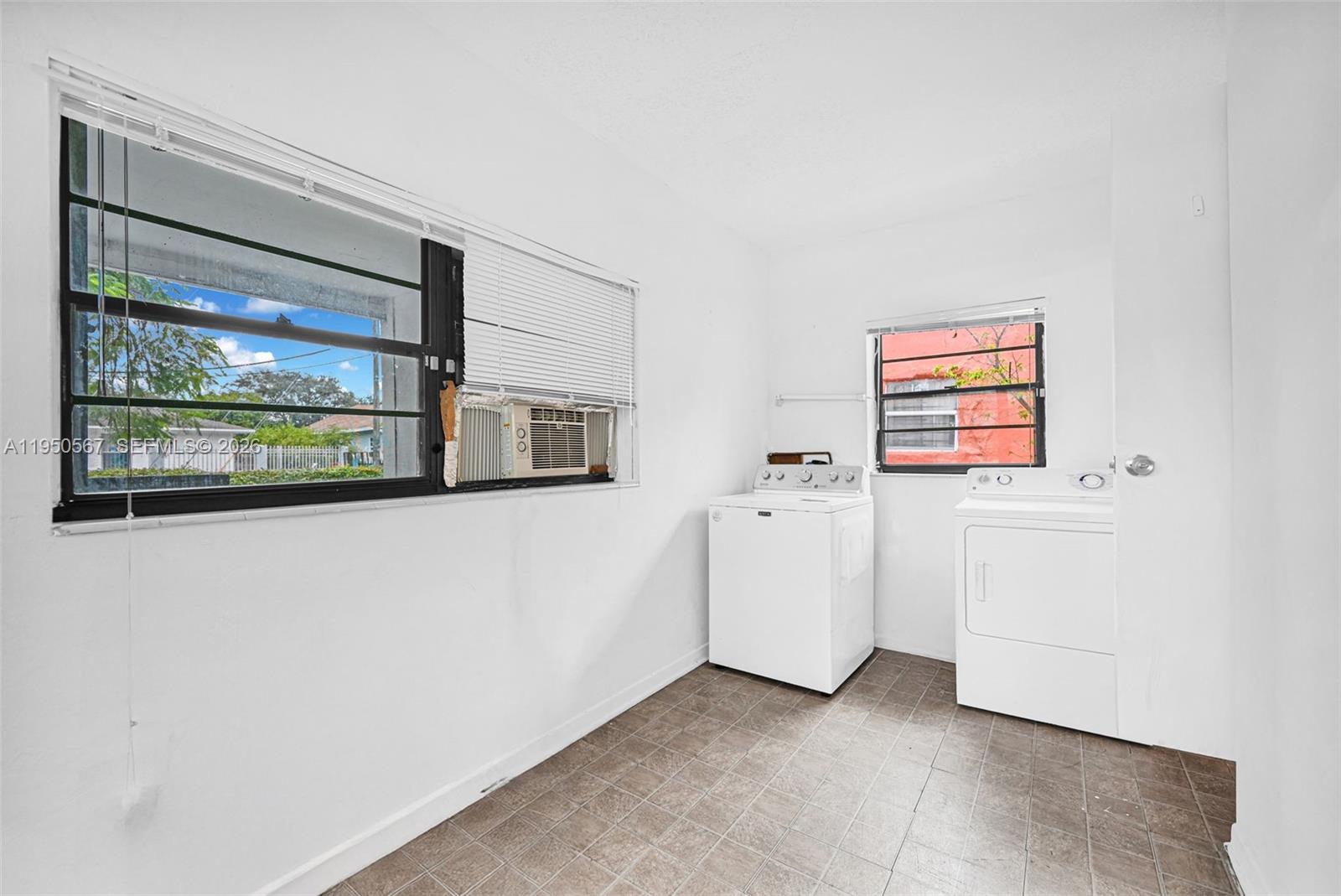 545 NW 77th St Miami, FL 33150