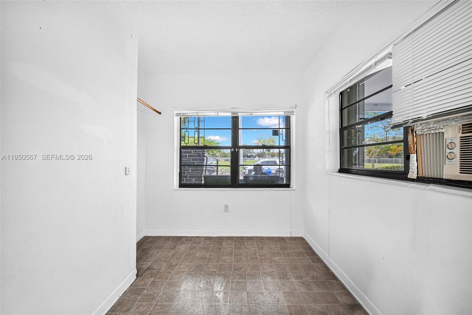 545 NW 77th St Miami, FL 33150