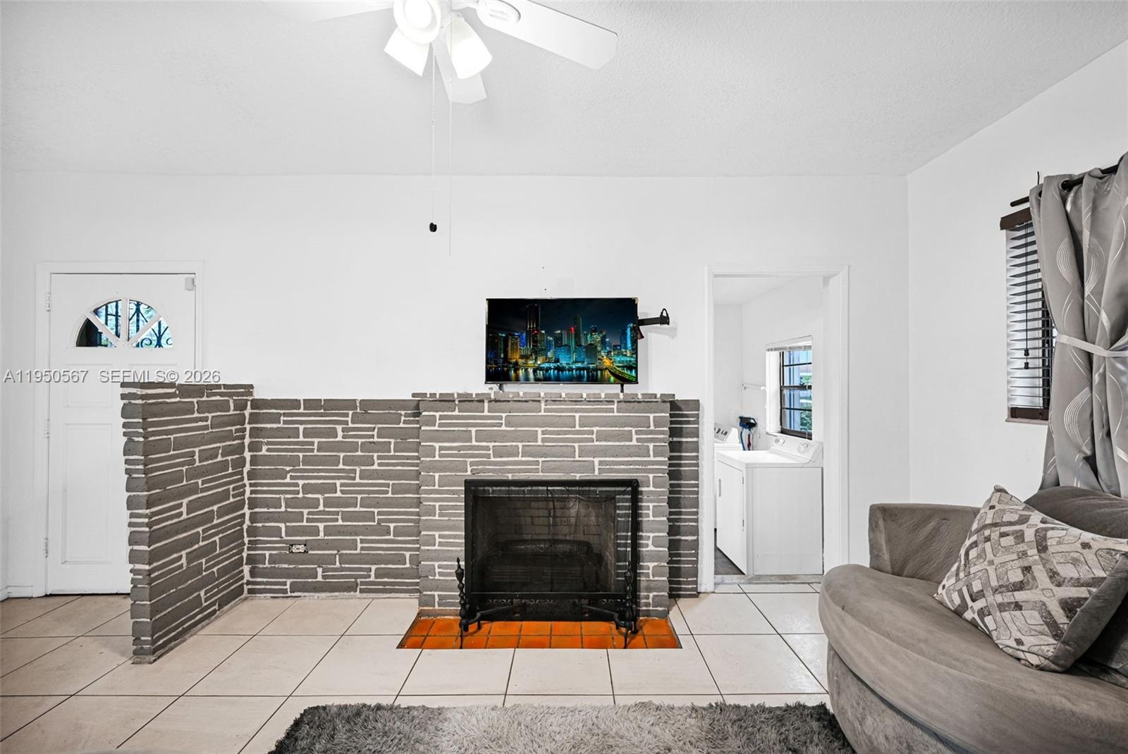 545 NW 77th St Miami, FL 33150