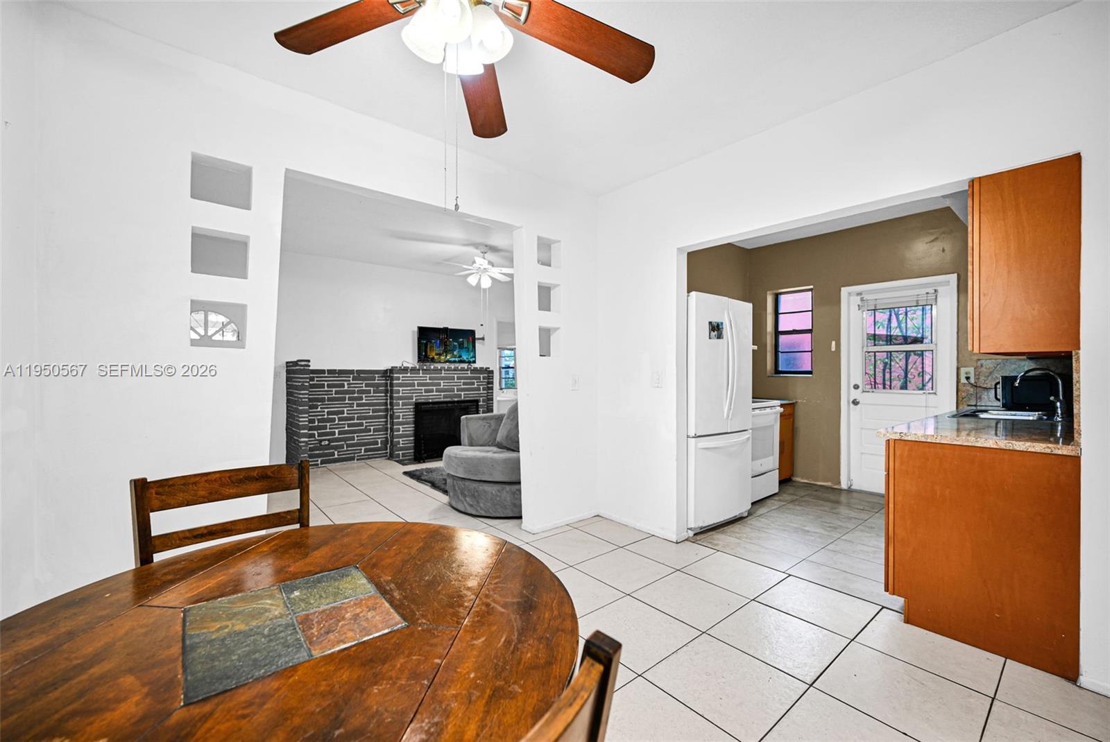 545 NW 77th St Miami, FL 33150