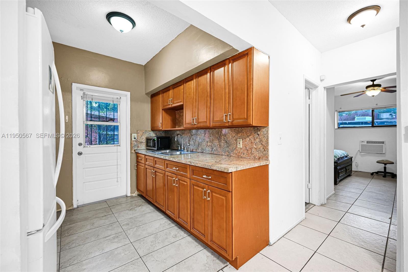 545 NW 77th St Miami, FL 33150