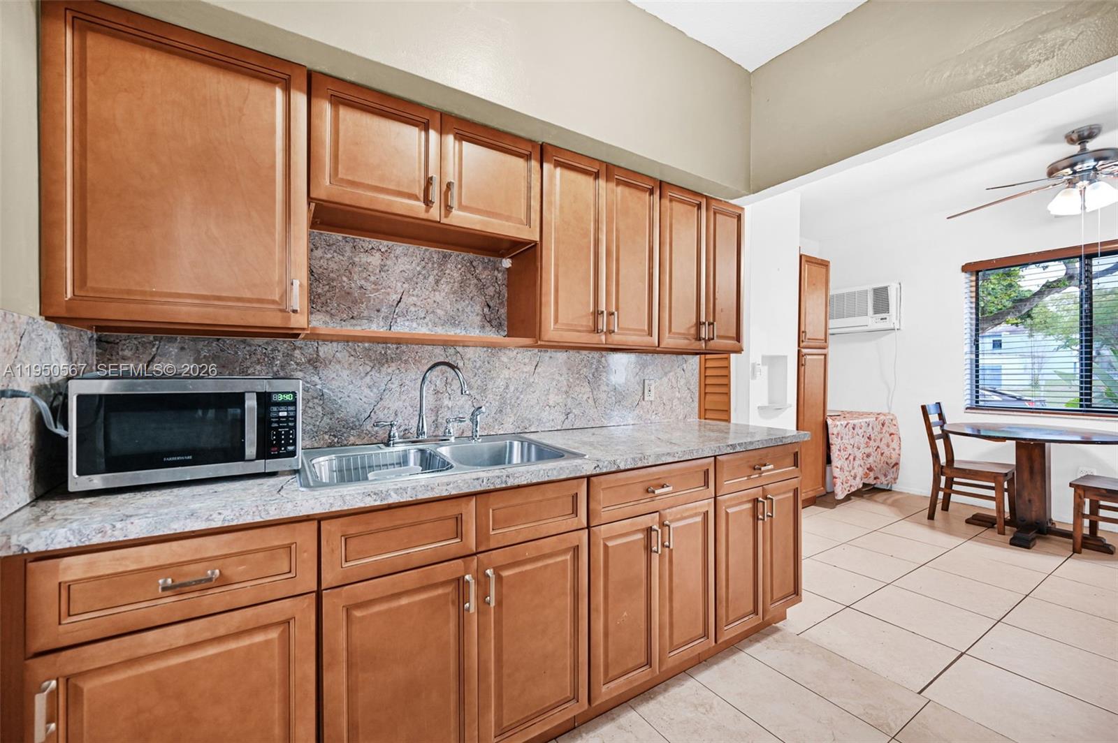 545 NW 77th St Miami, FL 33150