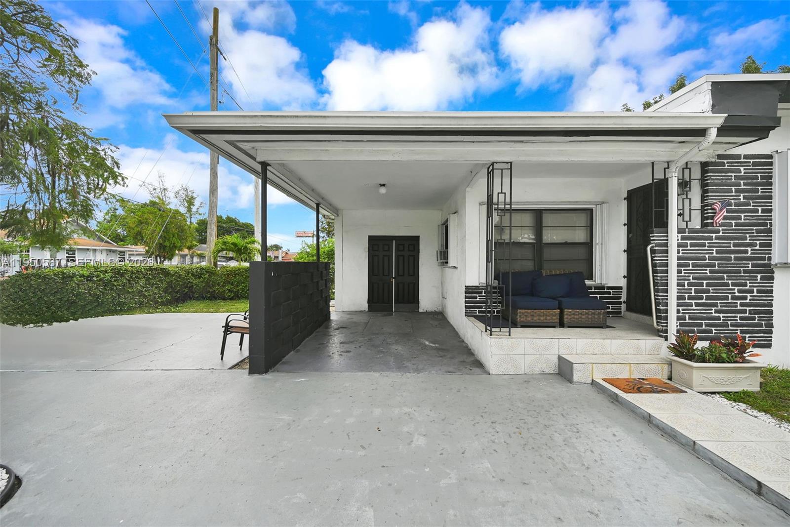 545 NW 77th St Miami, FL 33150