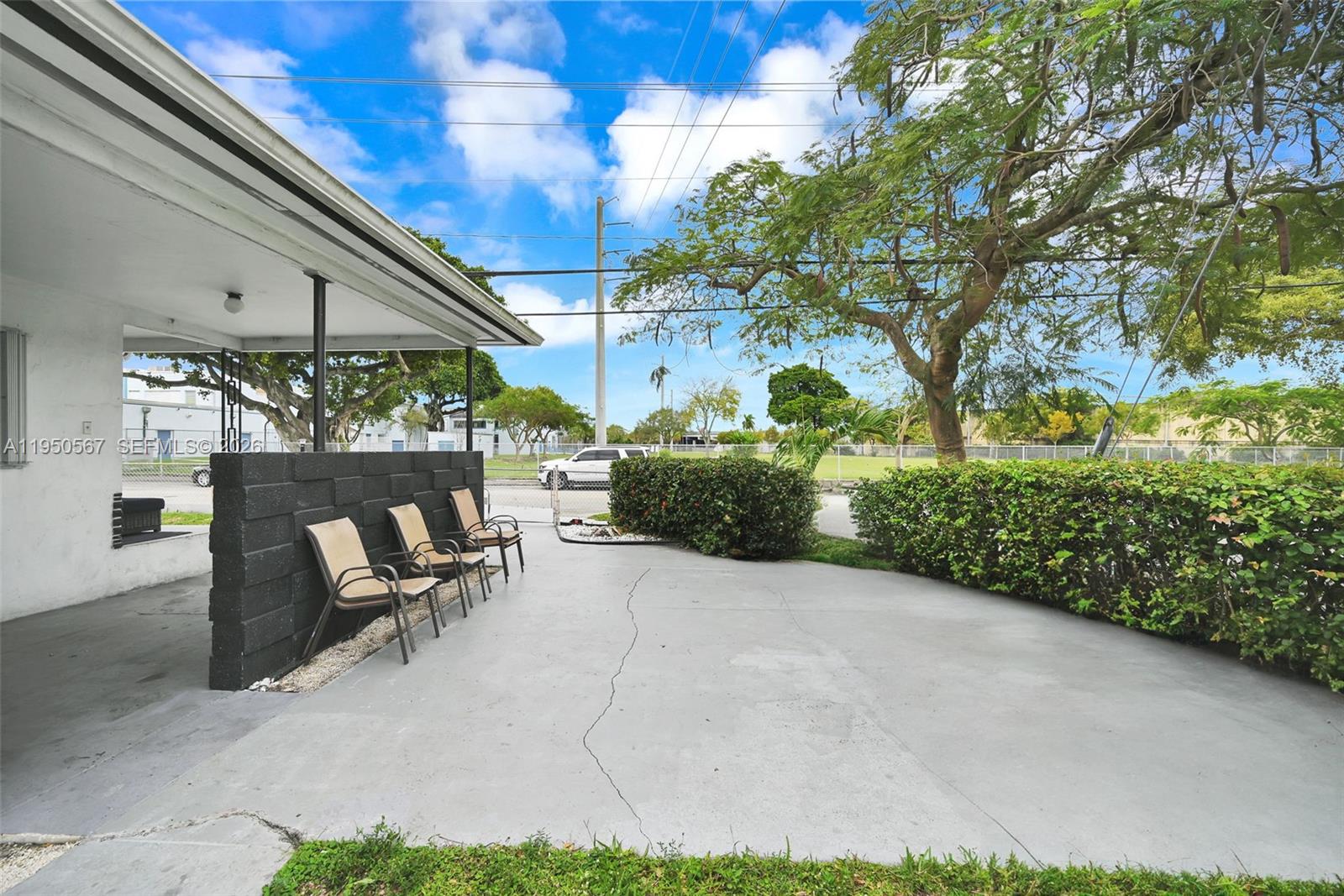 545 NW 77th St Miami, FL 33150