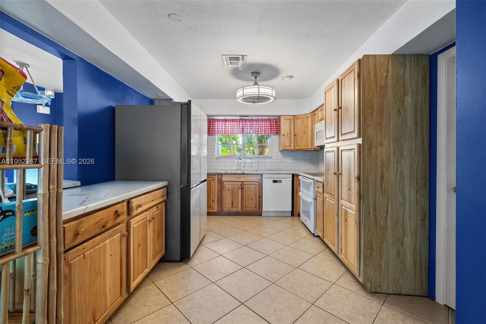 5741 SW 14th St Plantation, FL 33317