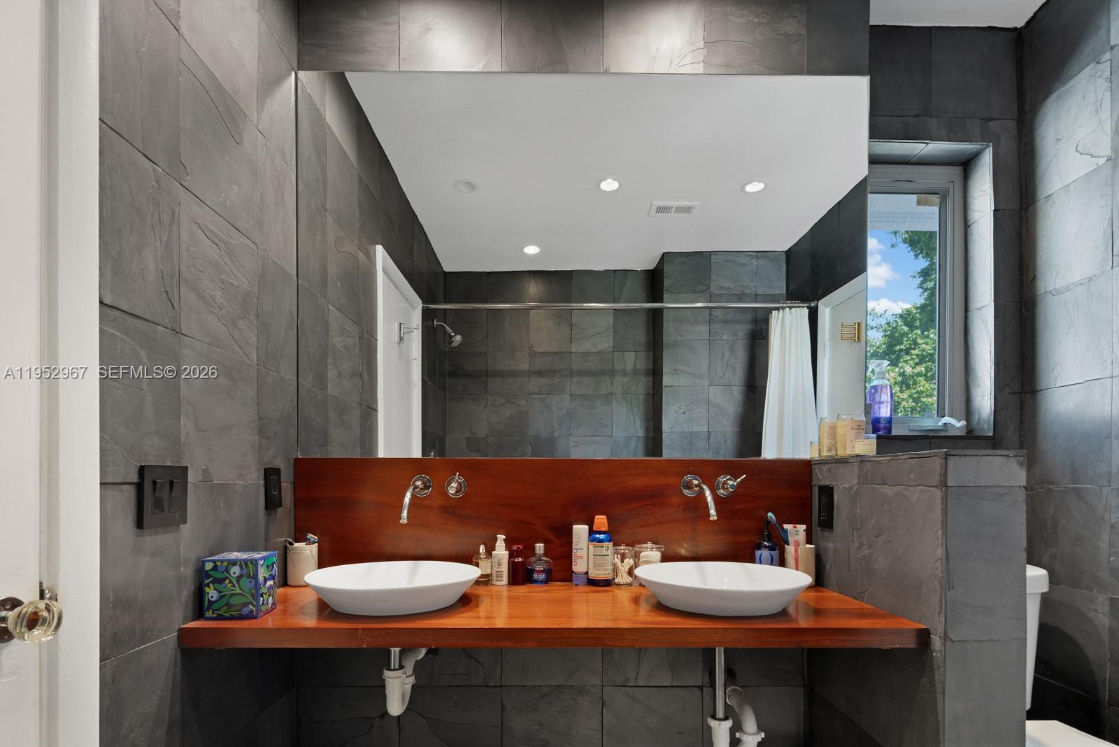 4580 Post Ave Miami Beach, FL 33140