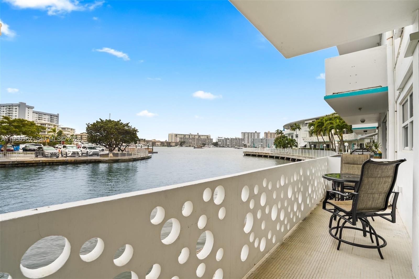 2500 Diana Dr #104 Hallandale Beach, FL 33009