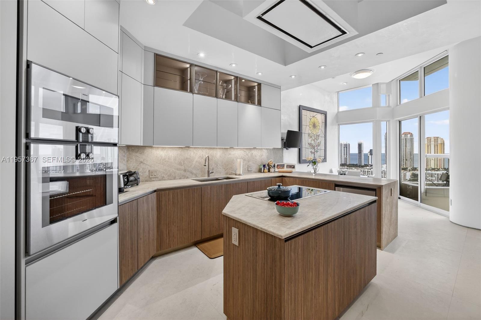 2600 Island Blvd #PH-1 Aventura, FL 33160