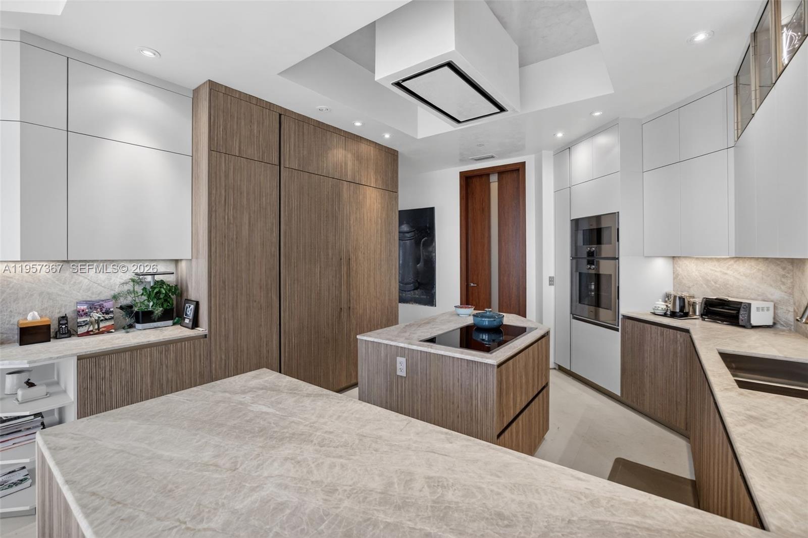 2600 Island Blvd #PH-1 Aventura, FL 33160