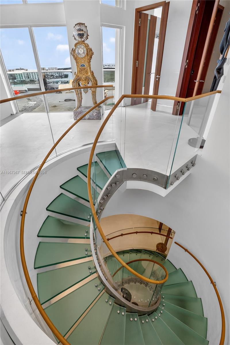 2600 Island Blvd #PH-1 Aventura, FL 33160