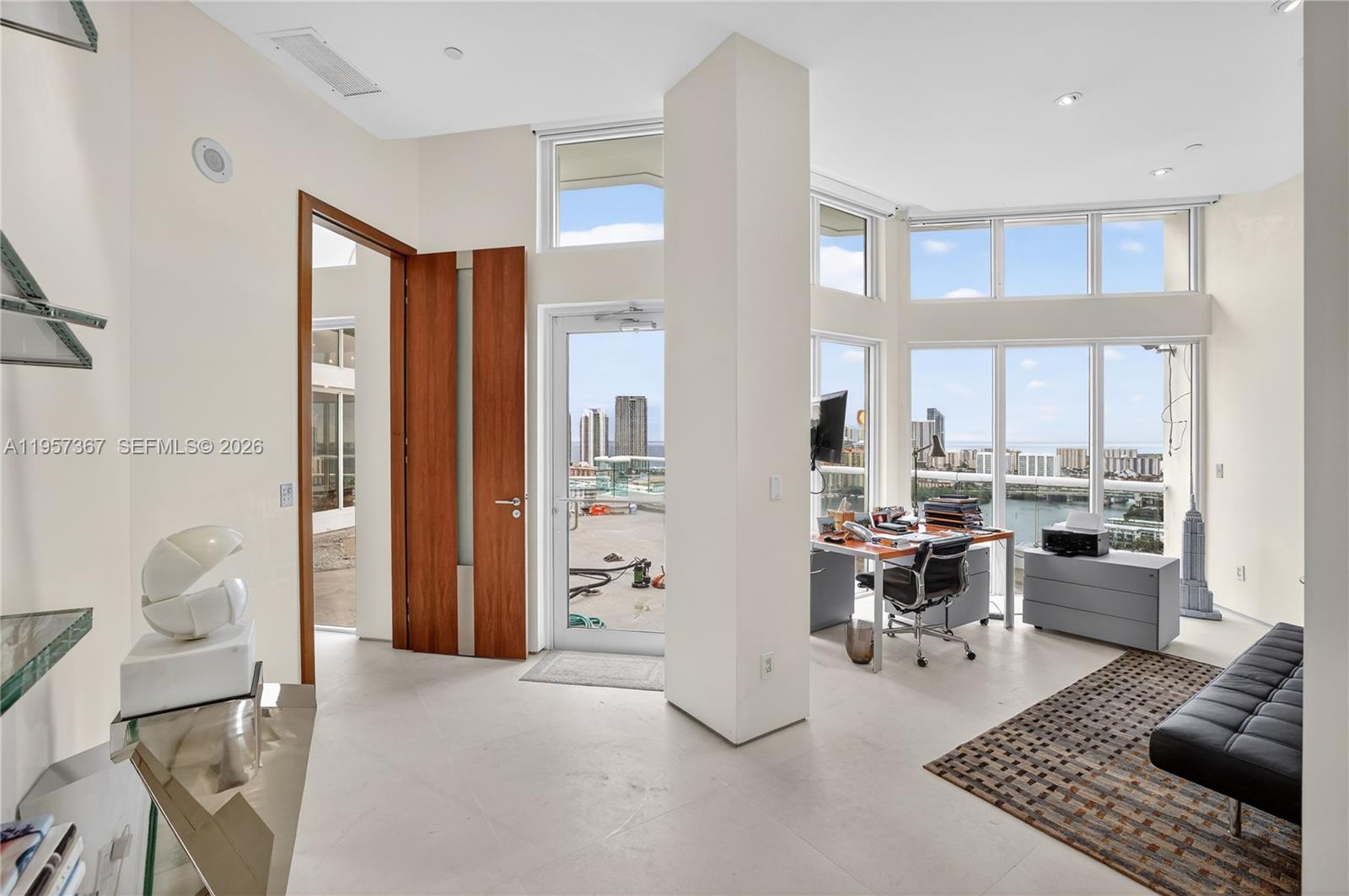 2600 Island Blvd #PH-1 Aventura, FL 33160