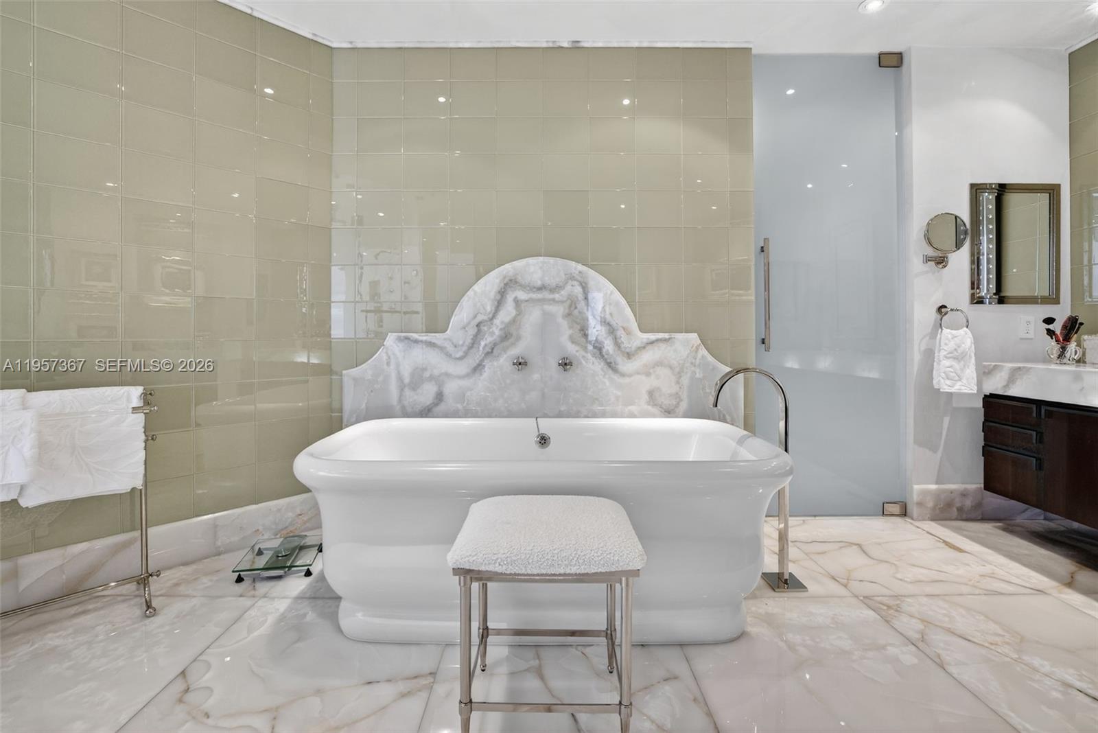 2600 Island Blvd #PH-1 Aventura, FL 33160