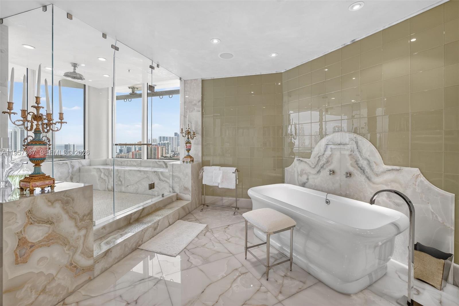 2600 Island Blvd #PH-1 Aventura, FL 33160