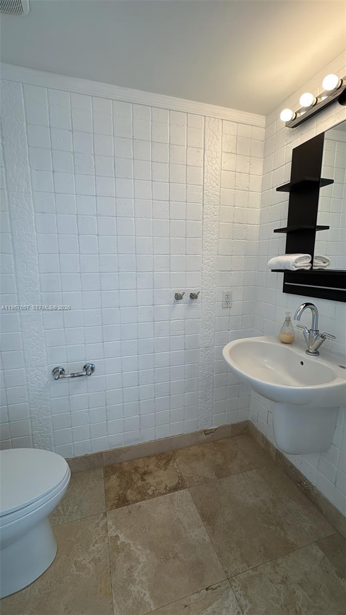 41 SE 5th St #2004 Miami, FL 33131