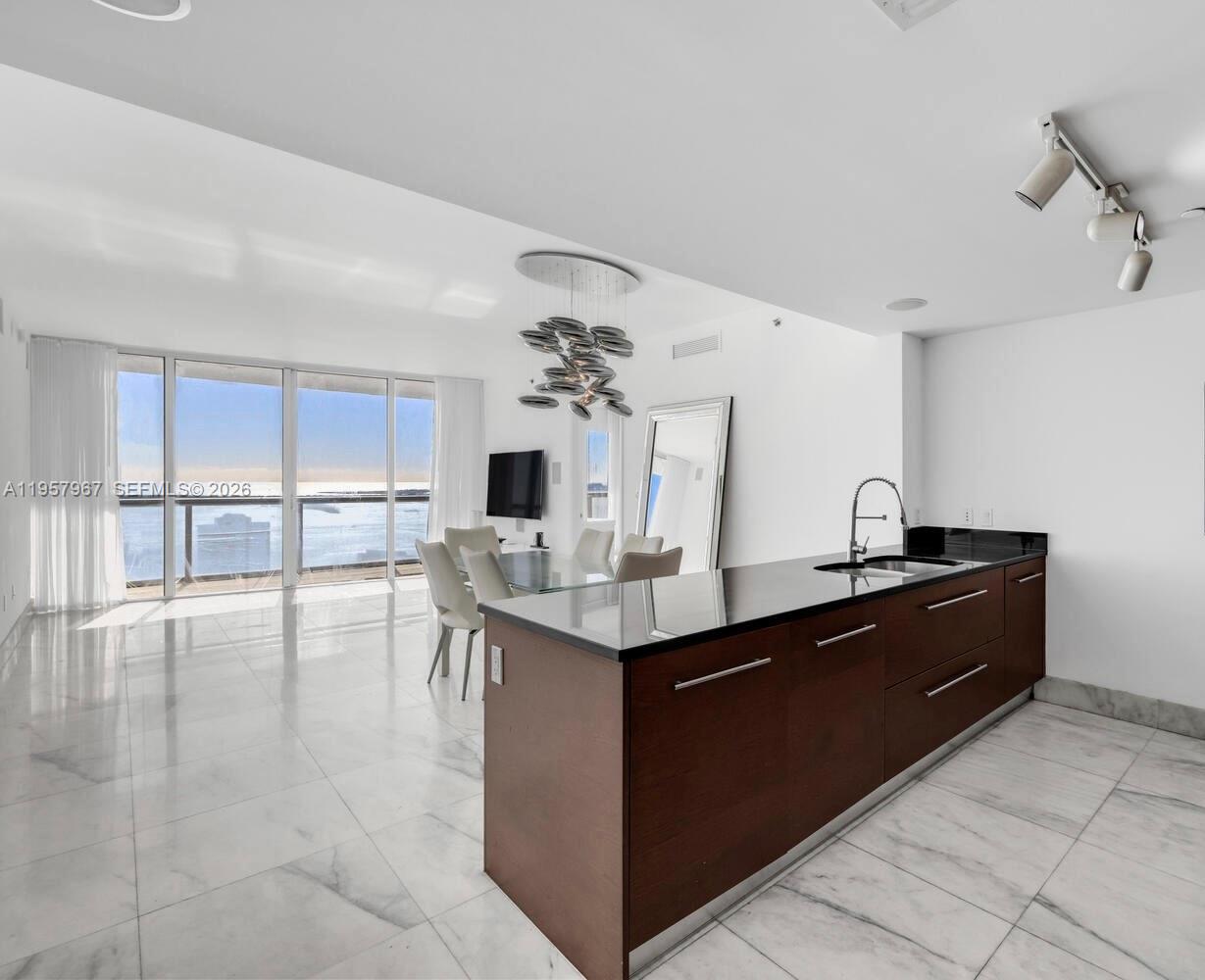 465 Brickell Ave #4003