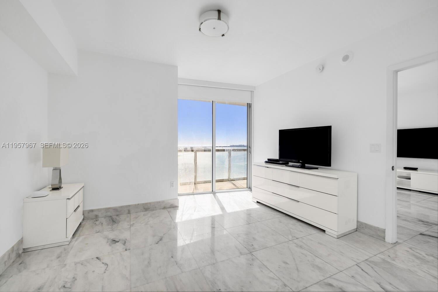 image Icon Brickell I17