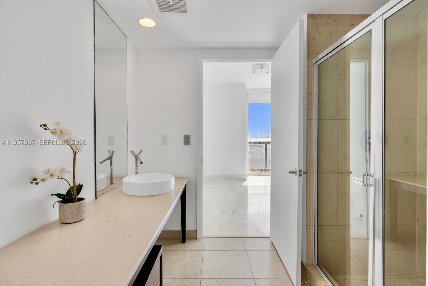 image Icon Brickell I18