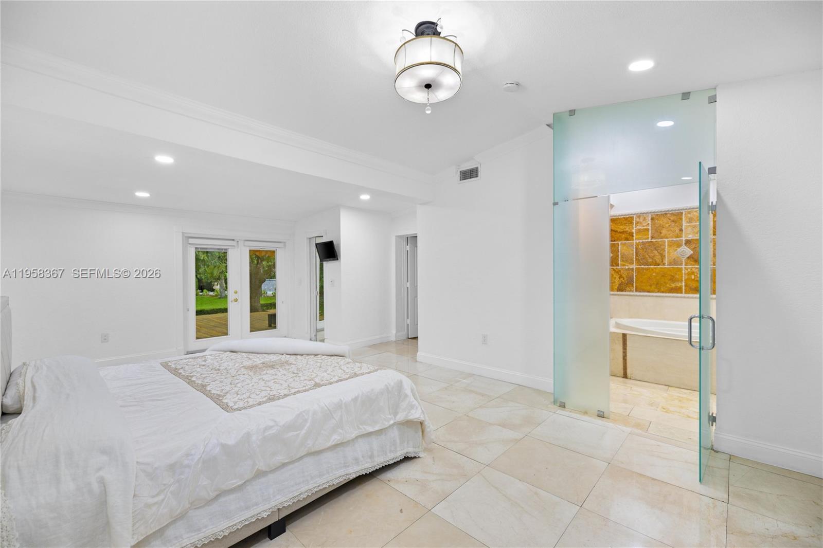 12300 Old Cutler Rd #1 Pinecrest, FL 33156