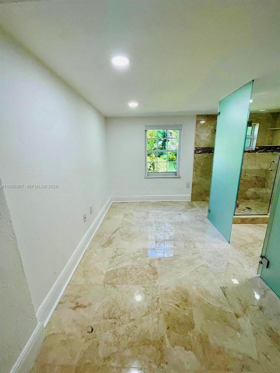 12300 Old Cutler Rd #1 Pinecrest, FL 33156