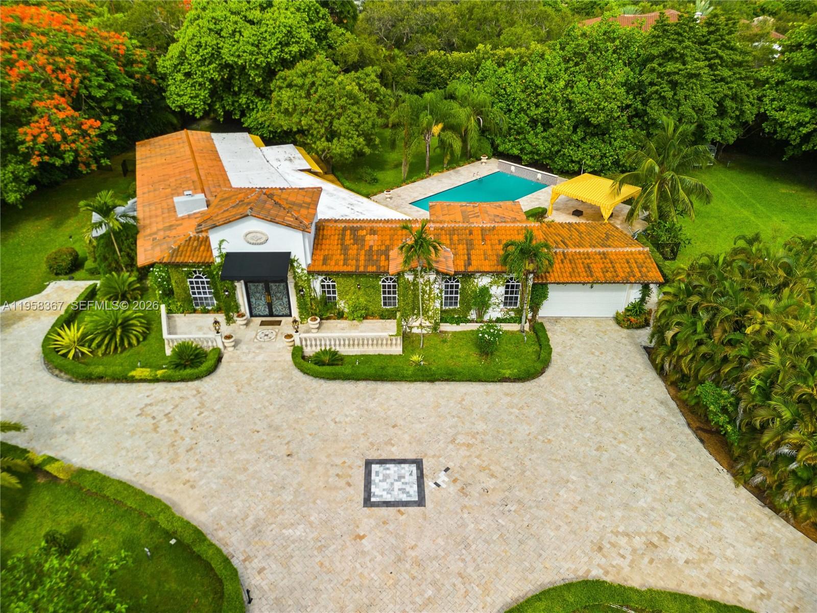 12300 Old Cutler Rd #1 Pinecrest, FL 33156