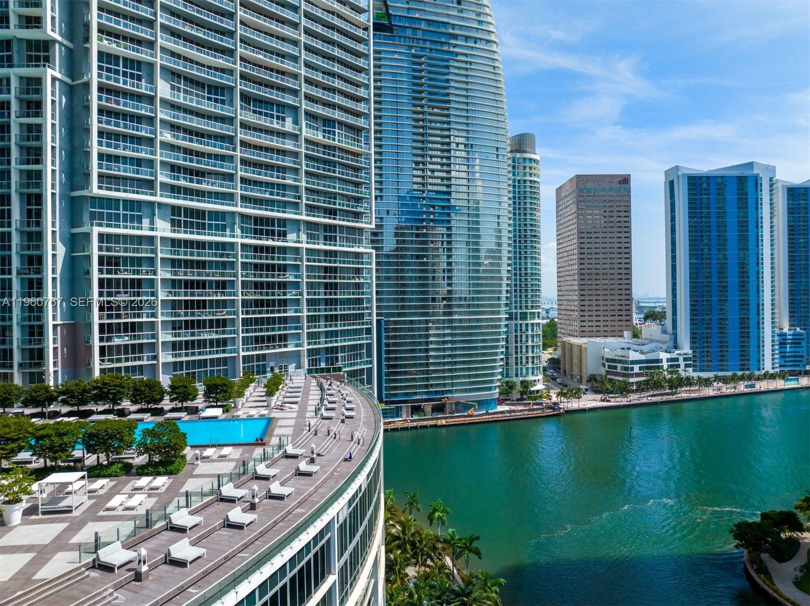image Icon Brickell I14